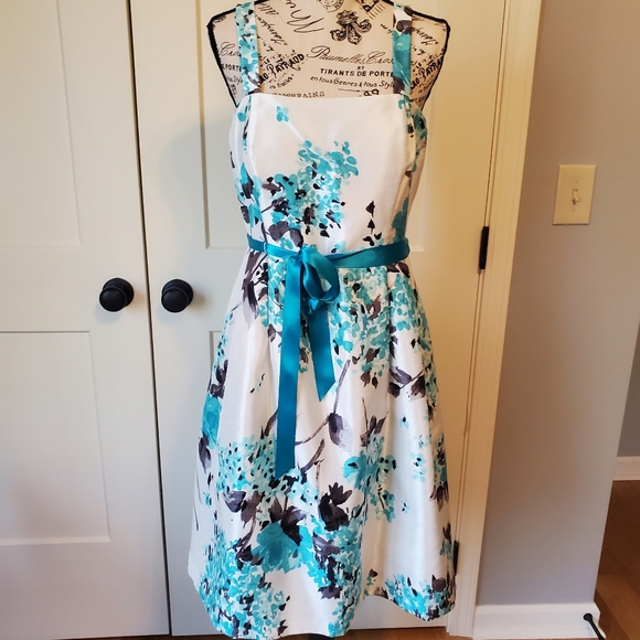 Jessica Howard Floral Dress - Picture 7 of 11